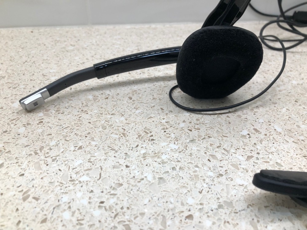 Plantronics Blackwire C210 Headset : Tested & Working