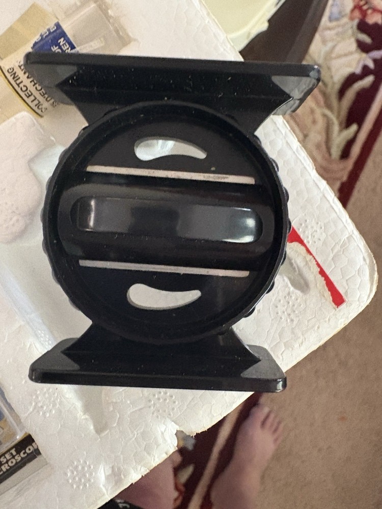 Vintage MICRO-SCIENCE MEGA SCREEN MICROSCOPE 62 PCS 1998-Used/Powers On