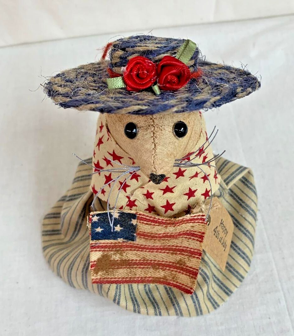 Mouse/Primitive/Fourth of July/Patriotic/Flag/Grunged