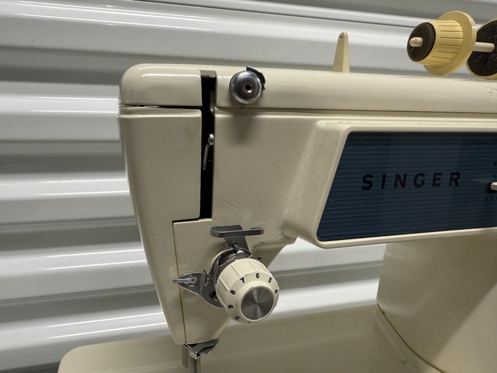 Singer Touch & Sew Special Zig-Zag Model 638 Sewing Machine