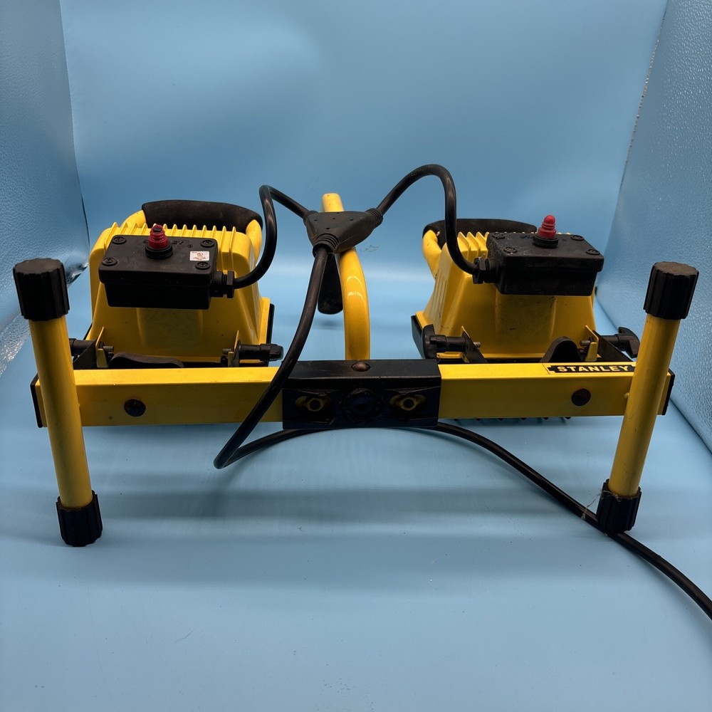 Stanley Portable Multi Directional 250W Corded Worklight