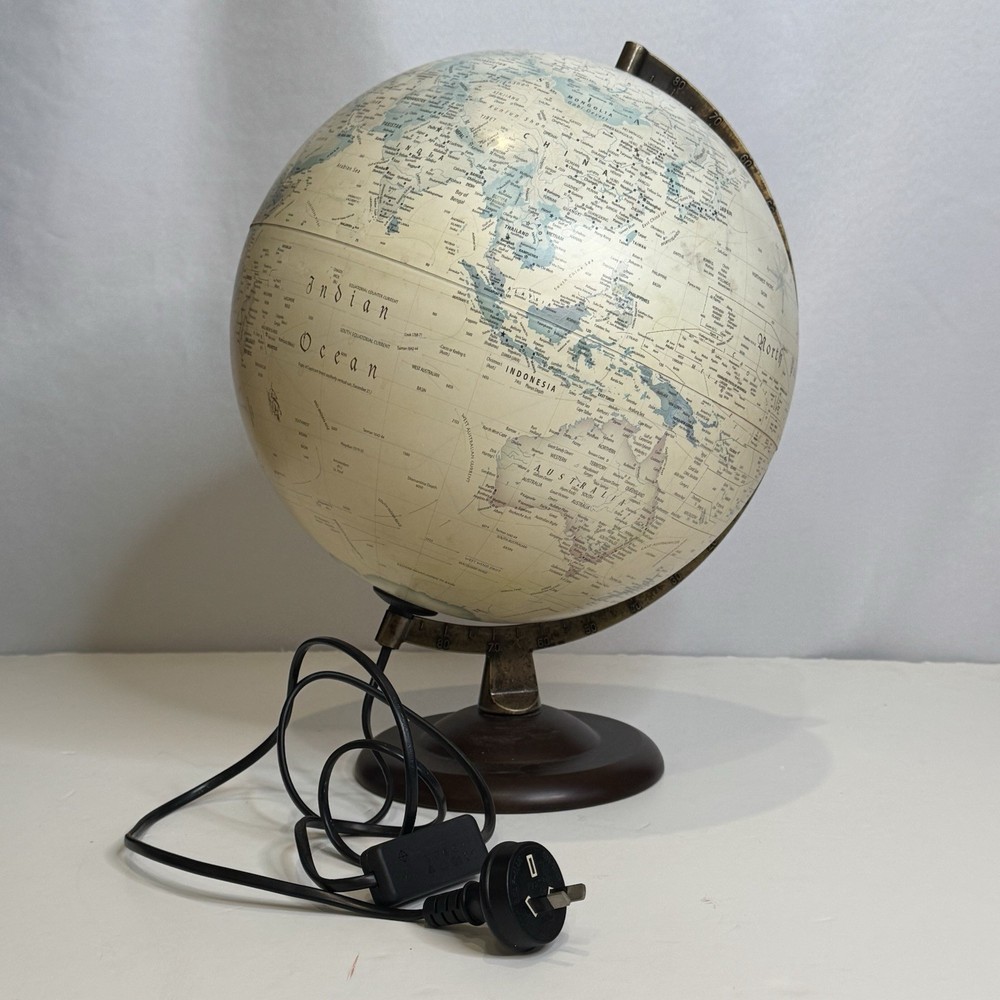 Antique World Globe Lamp