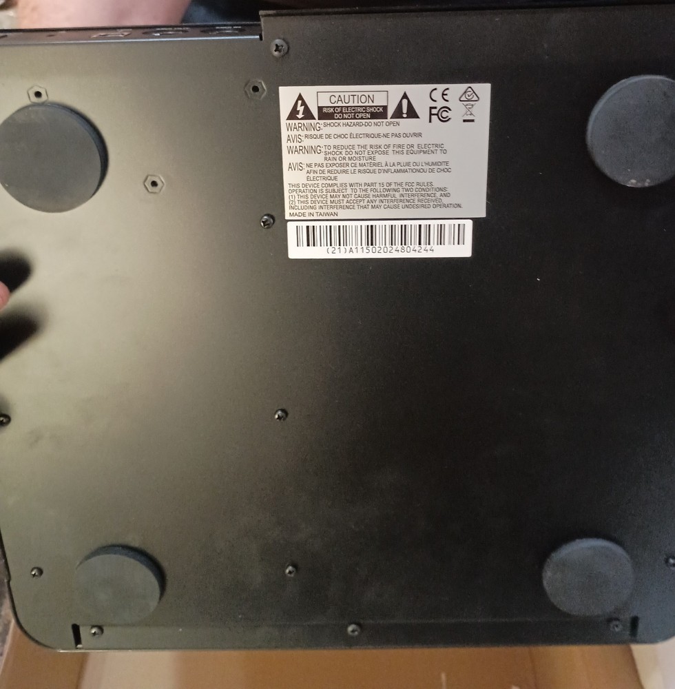 AKAI MPD26 Pad MIDI Controller with Assignable Sliders