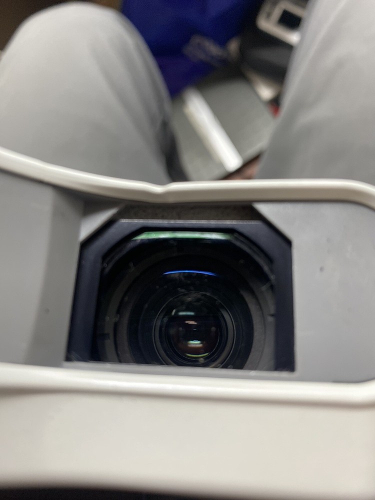 Casio Data Projector XJ-A240V HDMI Computer Connection - READ