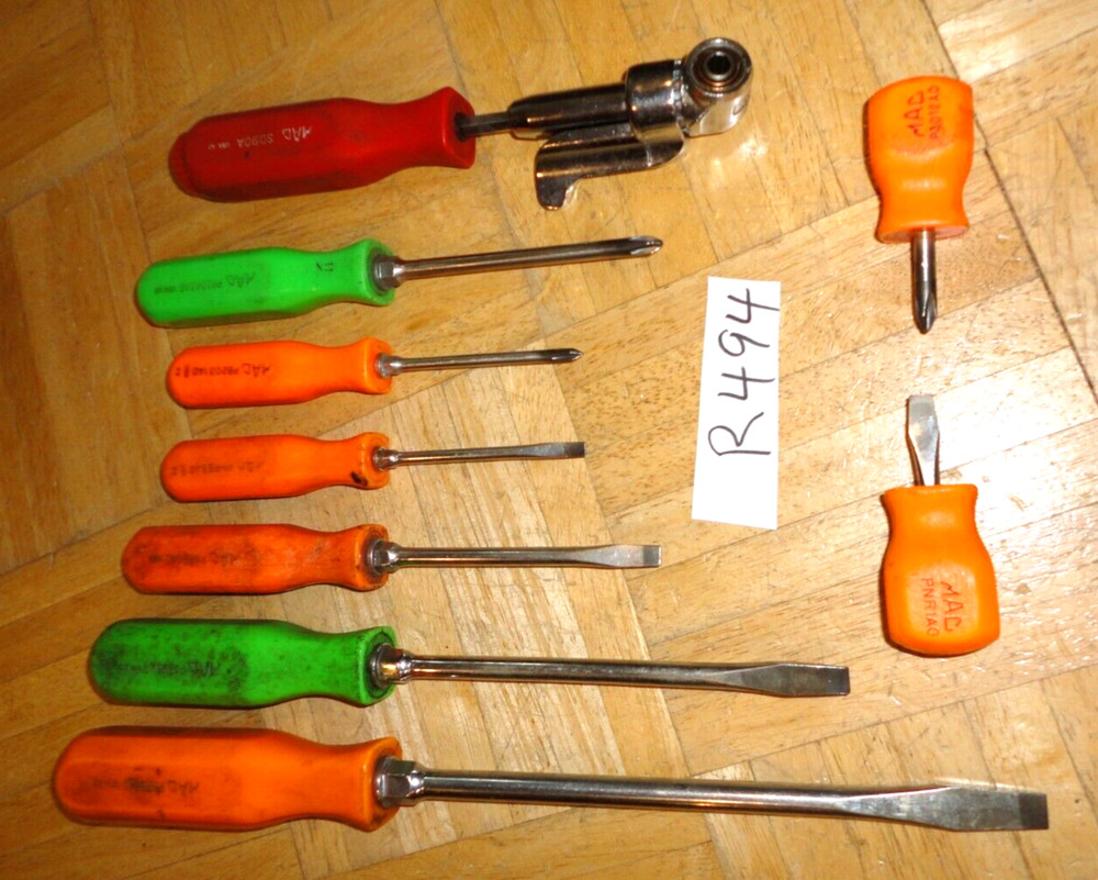 MAC TOOLS 9 PIECE MULTI COLOR HANDLE HARD HANDLE MIXED SCREWDRIVER SET