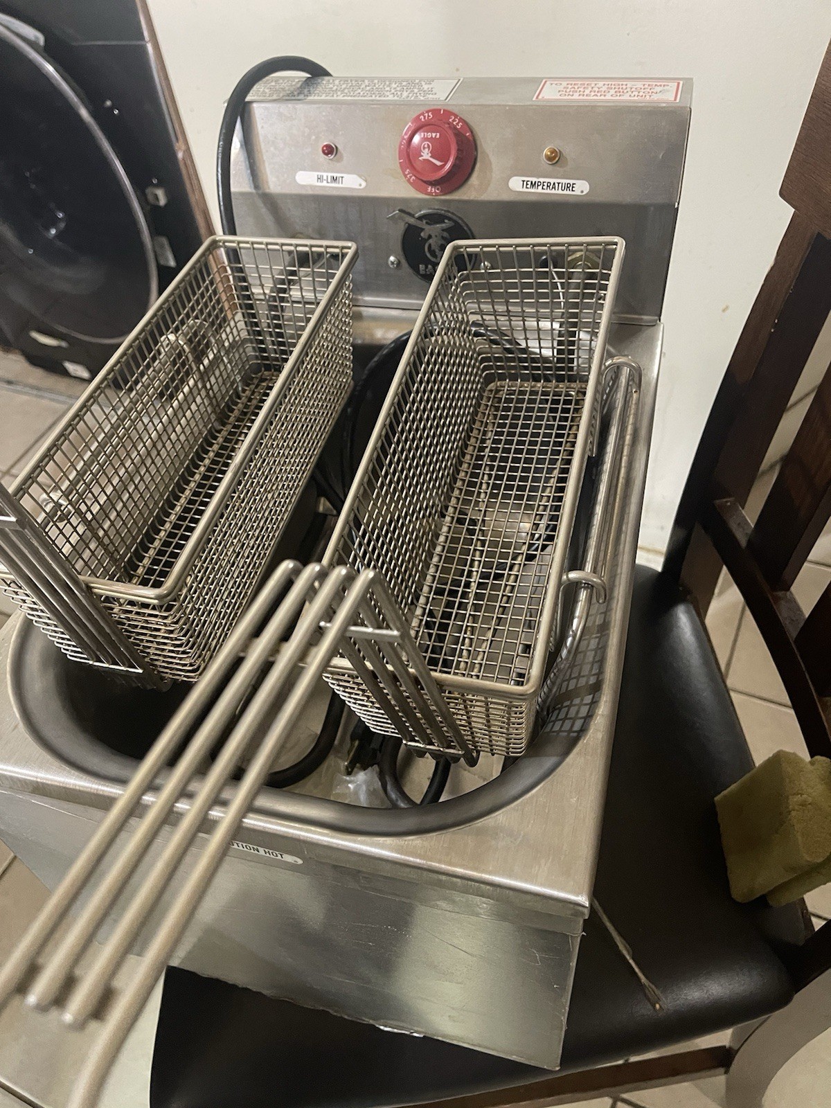 Pre-Owned Eagle Countertop Deep Fryer Model EF10-120 TESTED