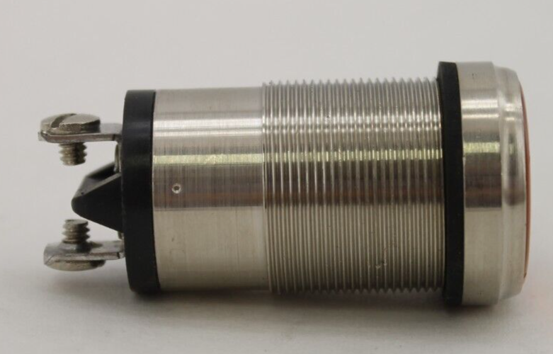 Dialight 556-1304-304 Indicator Light