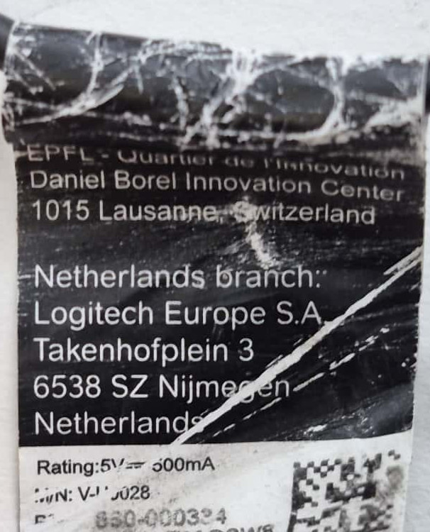 Logitech HD VU0028 USB Wired Webcam - Webcam Only