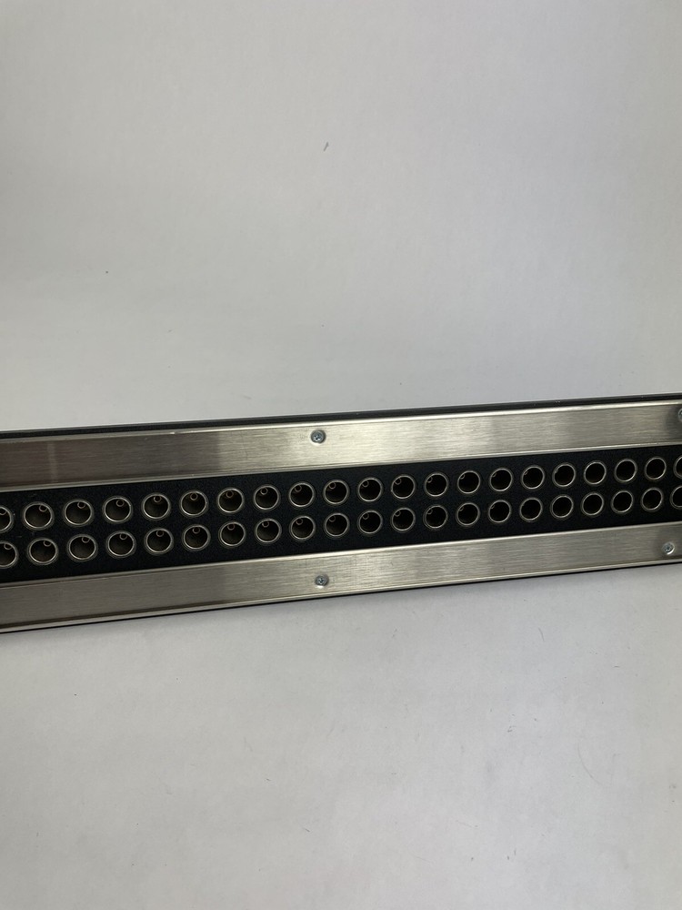 Bittree Audio Patchbay B52T 2WTHD 2x26 2RU Panel Black Normalling Terminating