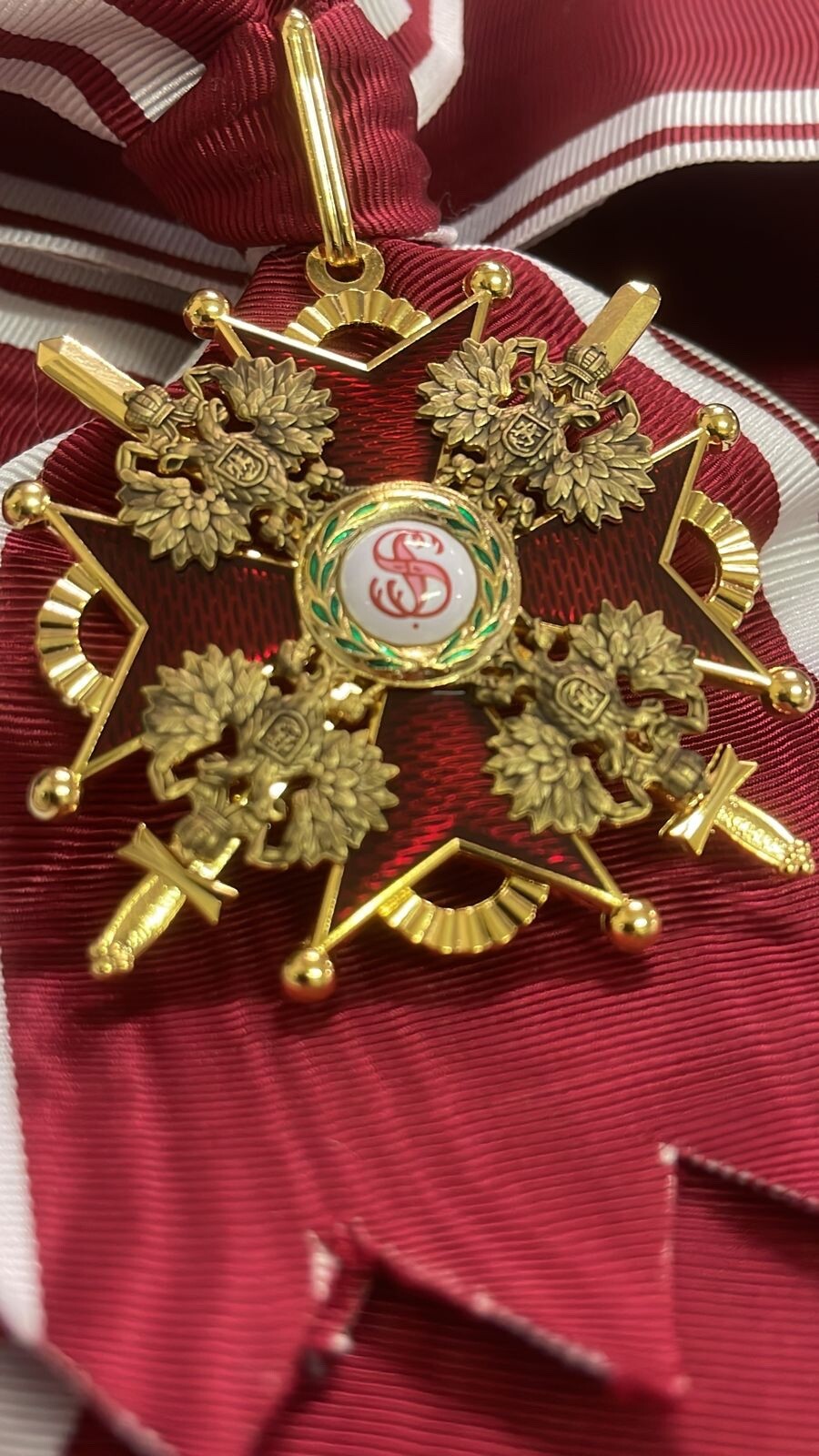 Russian Imperial Order of St. Stanislaus 1st Class medal with swords