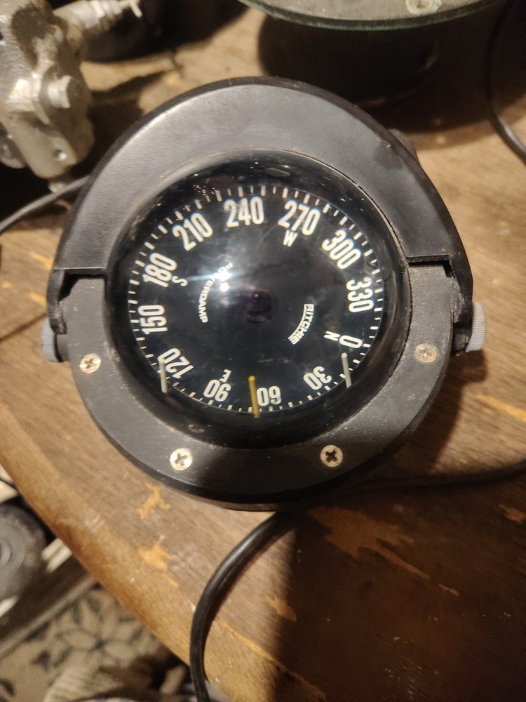 Richie Compass B80