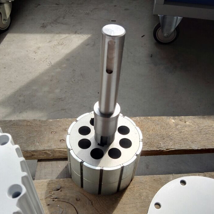 2000W 48V Permanent Magnet Generator 3 Phase Synchronous Low Torque Dynamo Motor