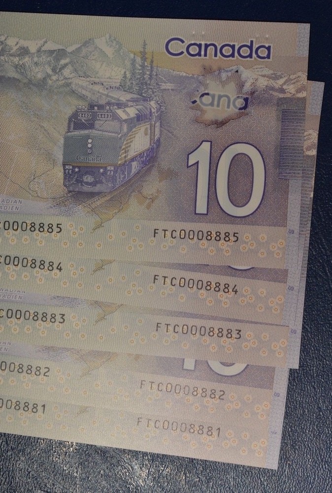 Canada Series 2013 Polymer Banknote $10 - UNCIRCULATED
