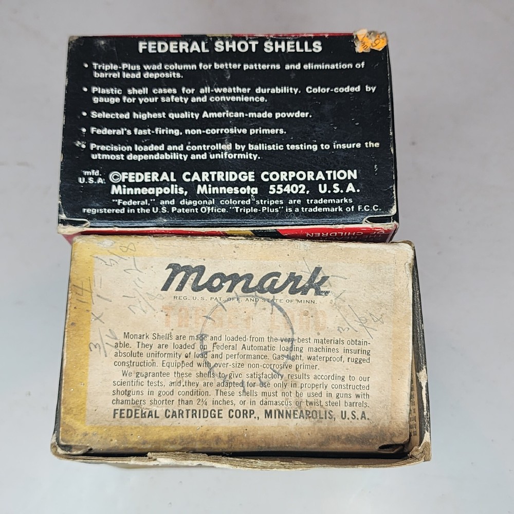 (2) VTG FEDERAL MONARK 12 GA SHOT SHELLS/TARGET LOAD EMPTY BOXES