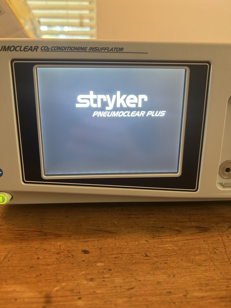 Stryker Pneumoclear Plus FM 300 CO2 Conditioning Insufflator 0620050000