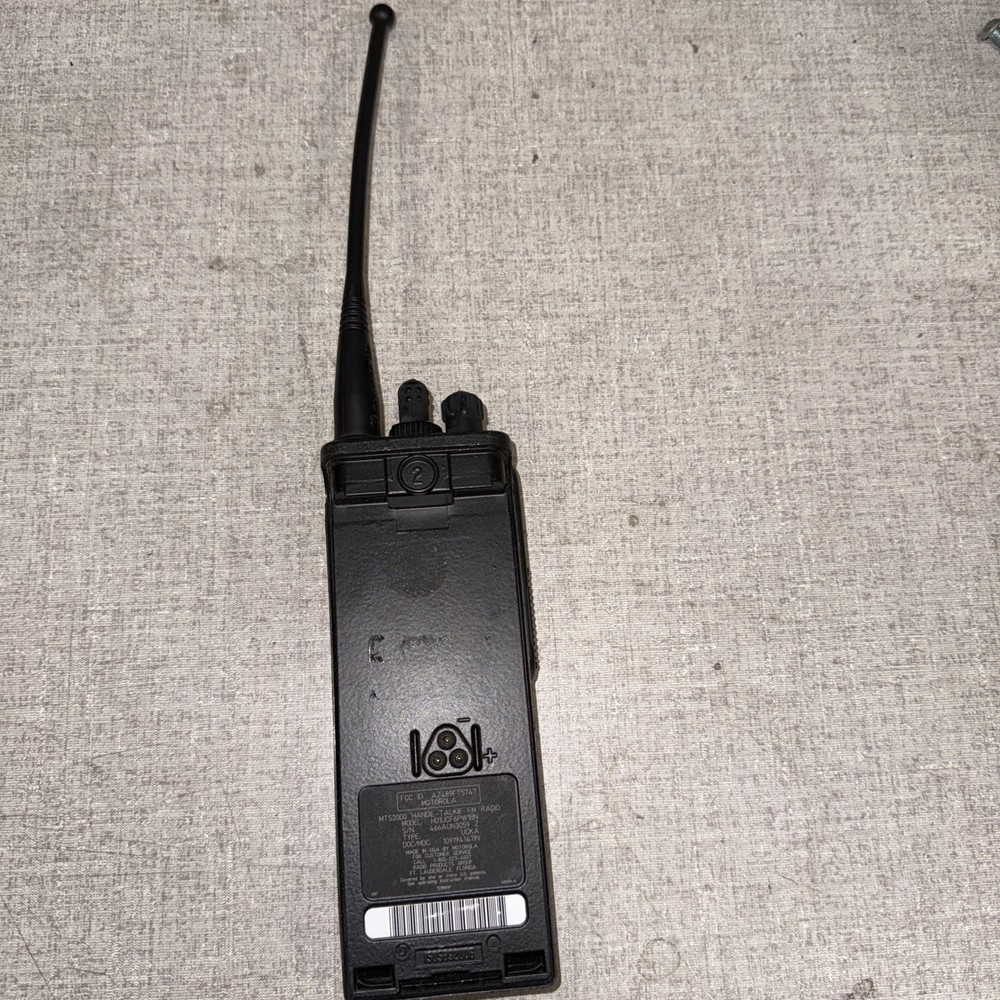 Motorola MTS 2000 800 MHz Portable Model II
