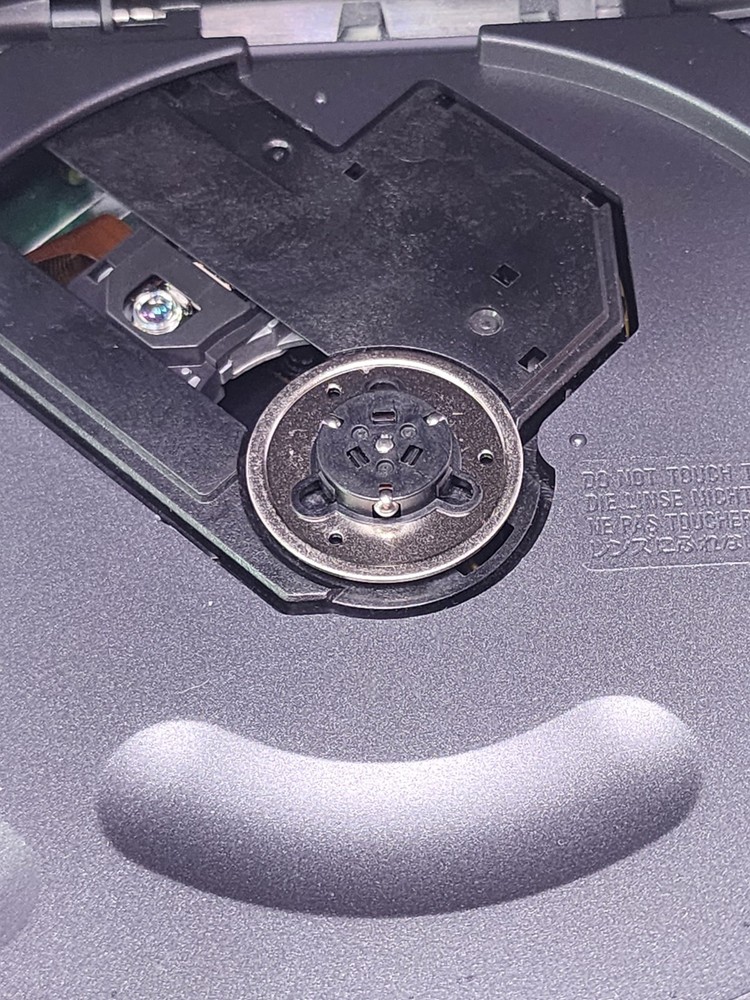 AIWA XP-520 COMPACT CD Portable Disc Player E.A.S.S - Read Ad