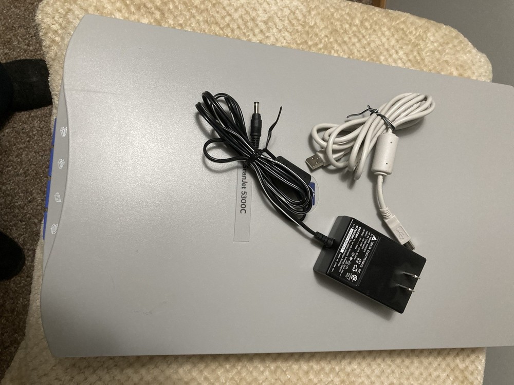 HP Flatbed Scanner 24VDC ScanJet 5300C C7690B w/Cords Untested