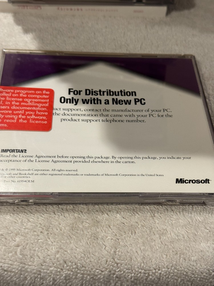 Microsoft Bookshelf 95 Multimedia Reference Library CD - GOOD CONDITION!!