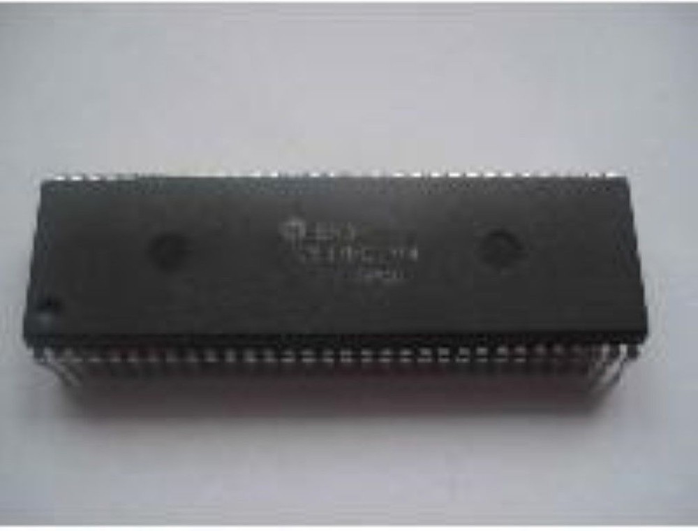 HITACHI HD637B01VOP DIP-40 8-Bit Microcontroller