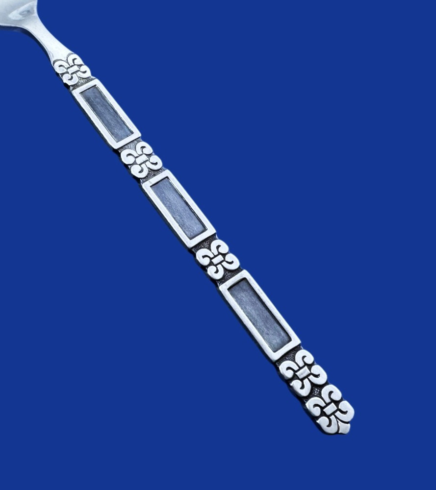 Oneida MADRID - BLACK ACCENT Stainless Flatware - CHOICE