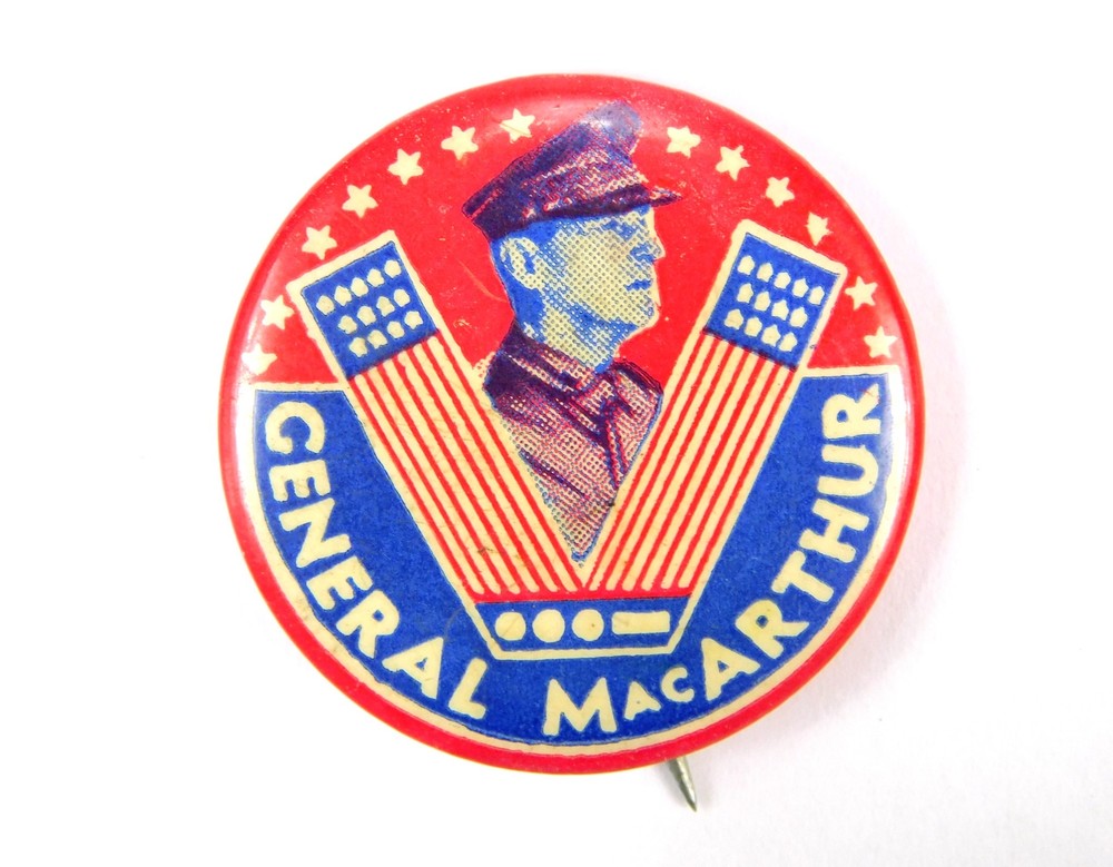 US WW2 General MacArthur Pin