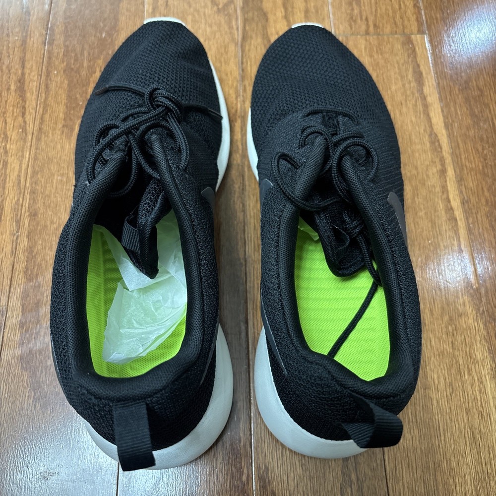 Nike Roshe One Black & White Antharcite size: 8