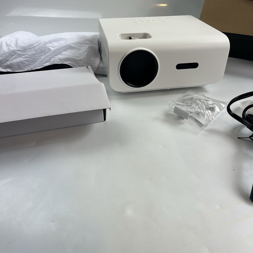 LED Projector Model F2 100-240V