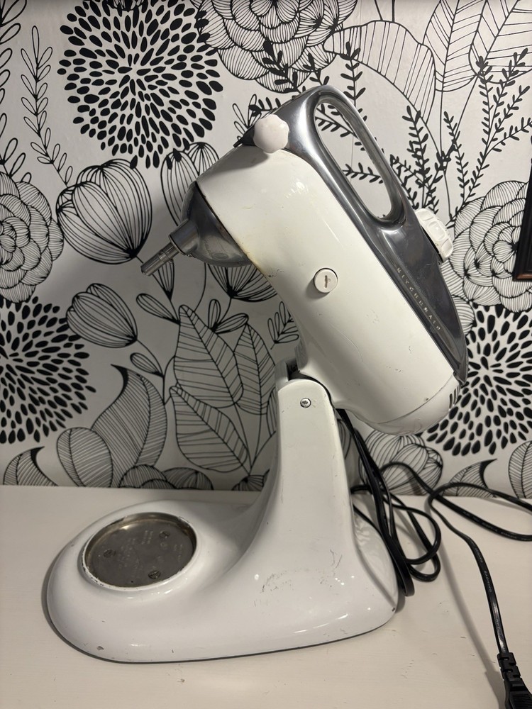 Vintage Kitchenaid Mixer Model 4C