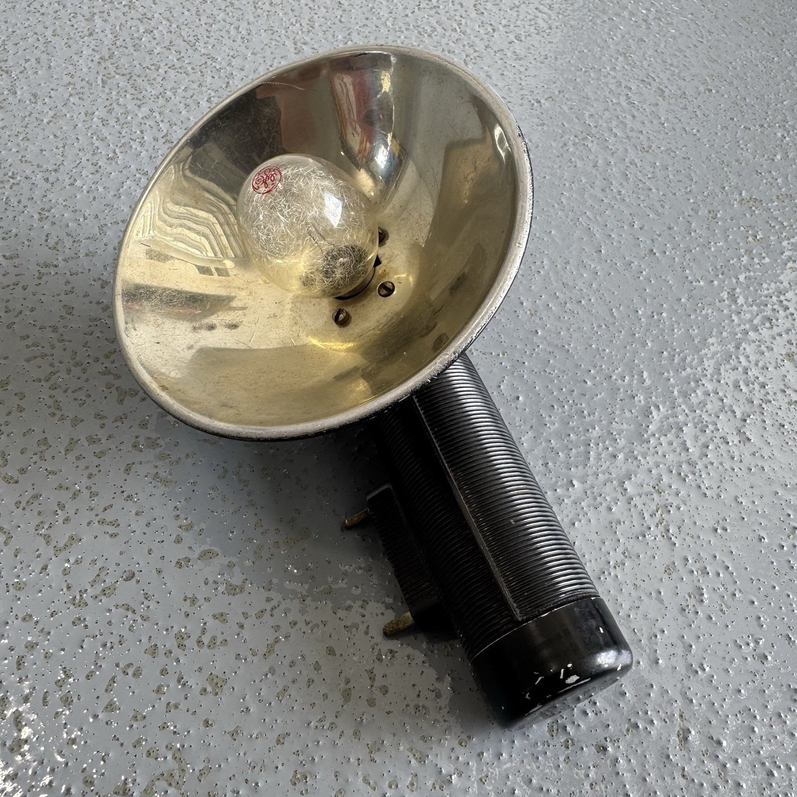 Vintage Argus Super 75 Camera Bundle, UNTESTED Leather Case, Flash, Bulbs, Film