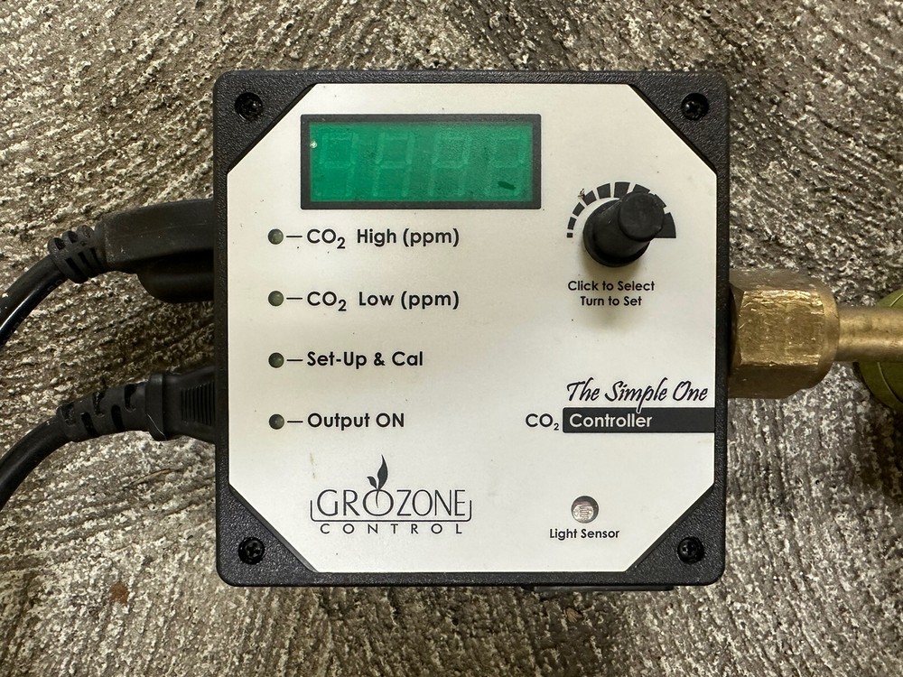 Grozone Control SCO2 CO2 Controller Simple One Series Titan Sensor 8012022 Set