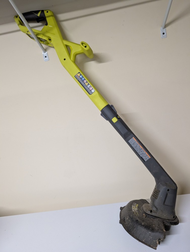 Ryobi ONE+ 18V 10in. Cordless Battery String Trimmer / Edger (Tool Only)