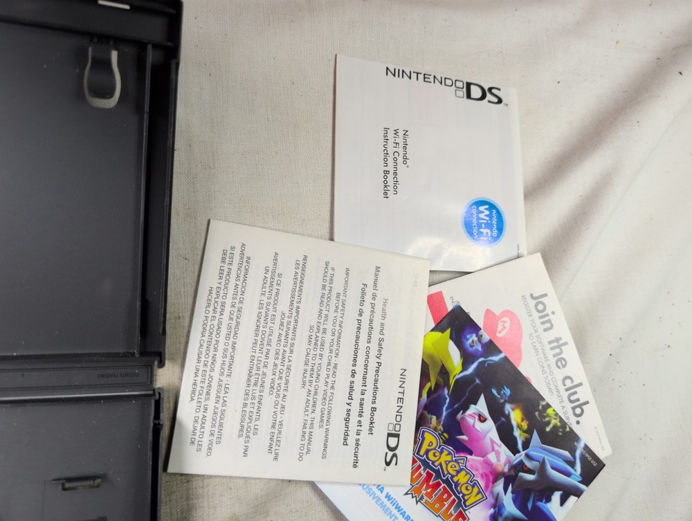 Nintendo DS/GBA Case Only - Empty - No Graphics - Random DS Inserts