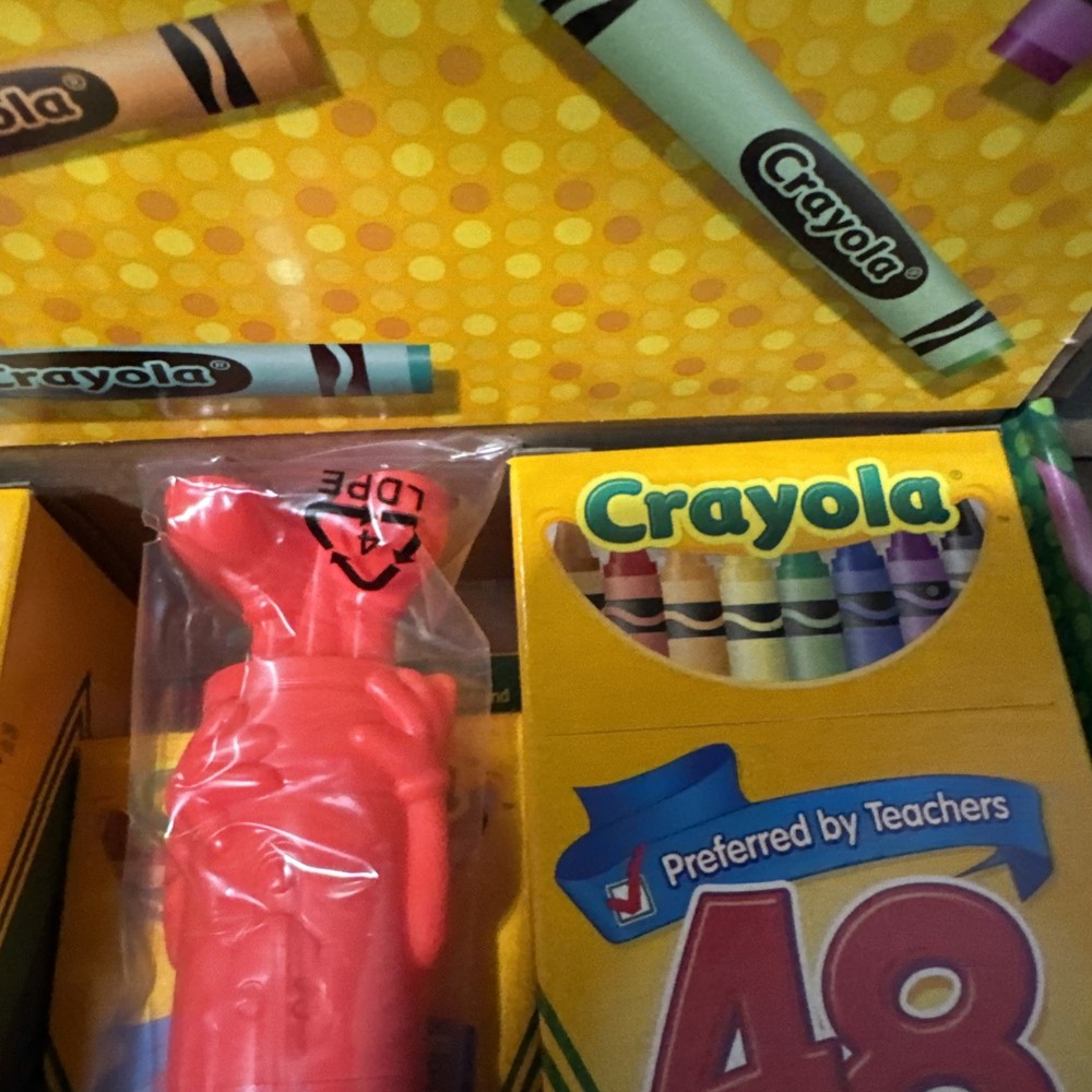 Hallmark 2008 Crayola 120 Ct Crayon Pack Surprise Inside open box