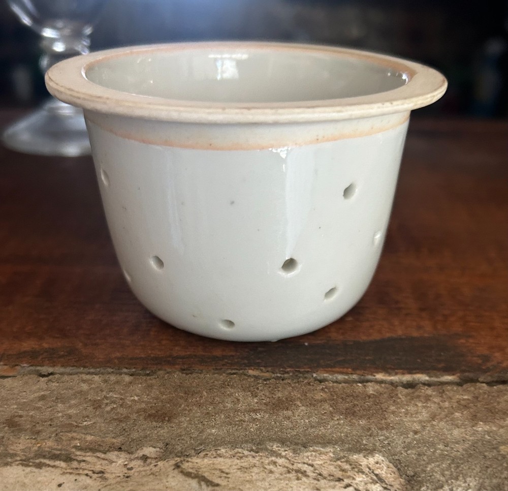 Ceramic Tea Strainer- Gray