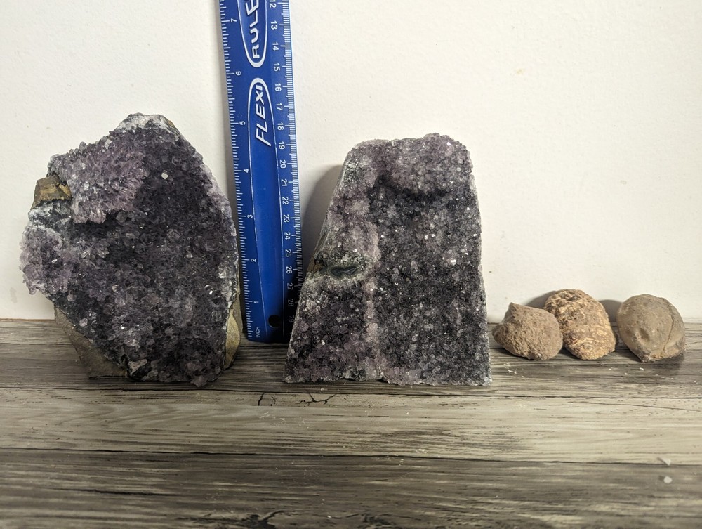 2 Amethyst standing cut base crystals geodes plus 3 oco geodes. 5 pounds lbs