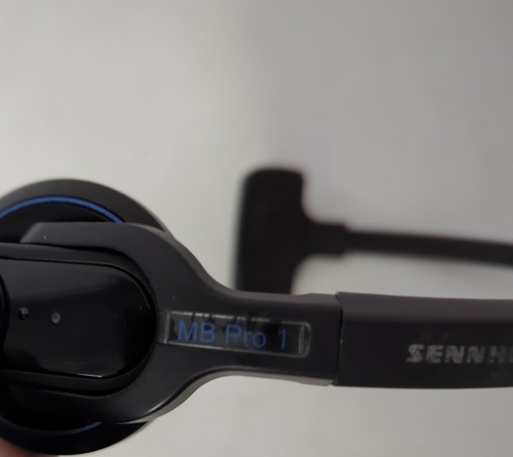 SENNHEISER MB-PRO1 BLUETOOTH HEADSET WITH BASE
