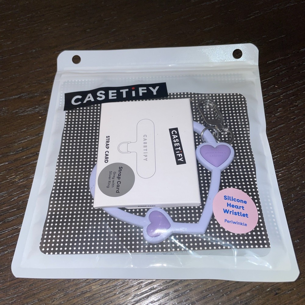 CASETiFY Silicone Wristlet - Heart Purple Periwinkle