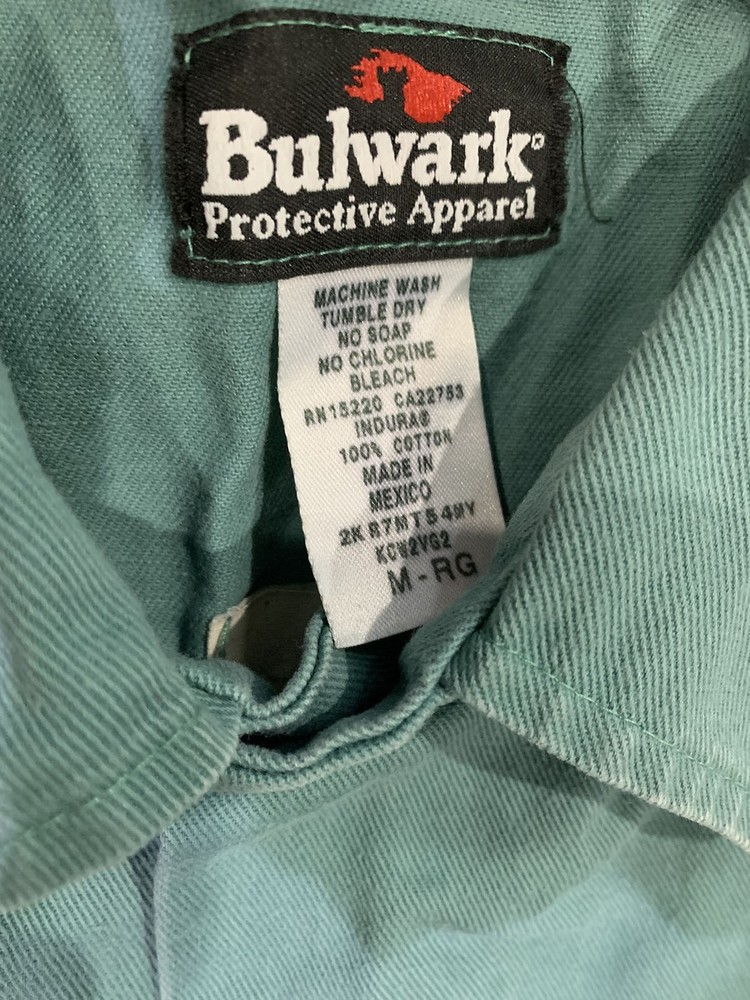 Bulwark Flame Resistant FR Work Jacket Medium Industrial Safety Uniform #B11