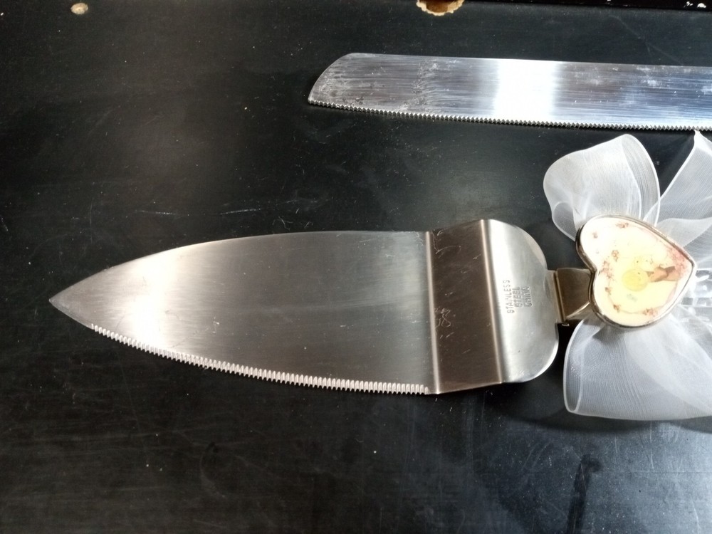 Precious Moments Knife & Server Wedding Set