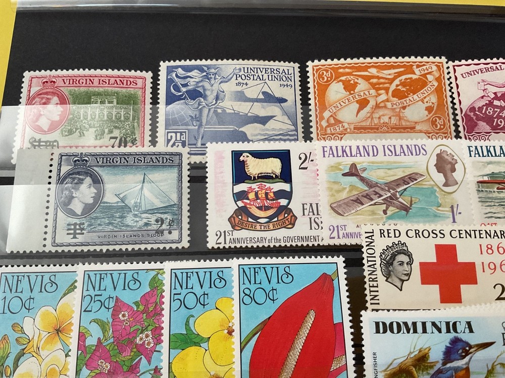 Commonwealth Countries mint never hinged stamps B1031