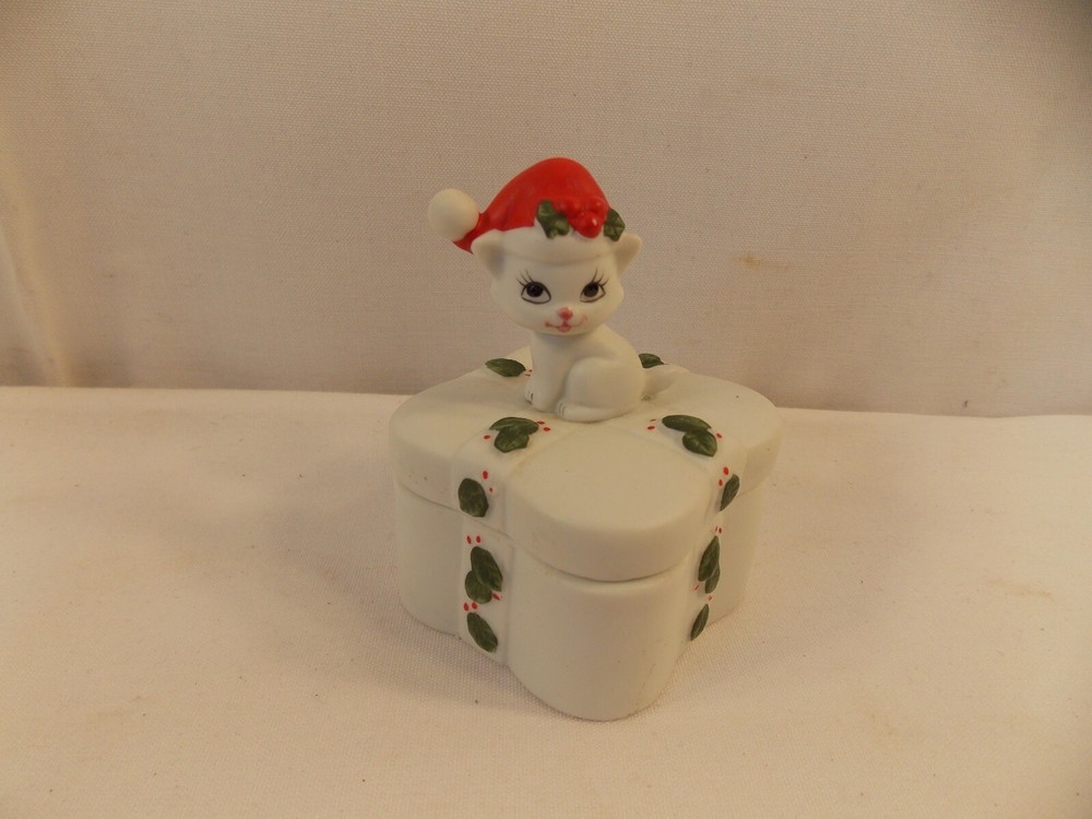 Lefton China Hand Painted Holiday Trinket Box