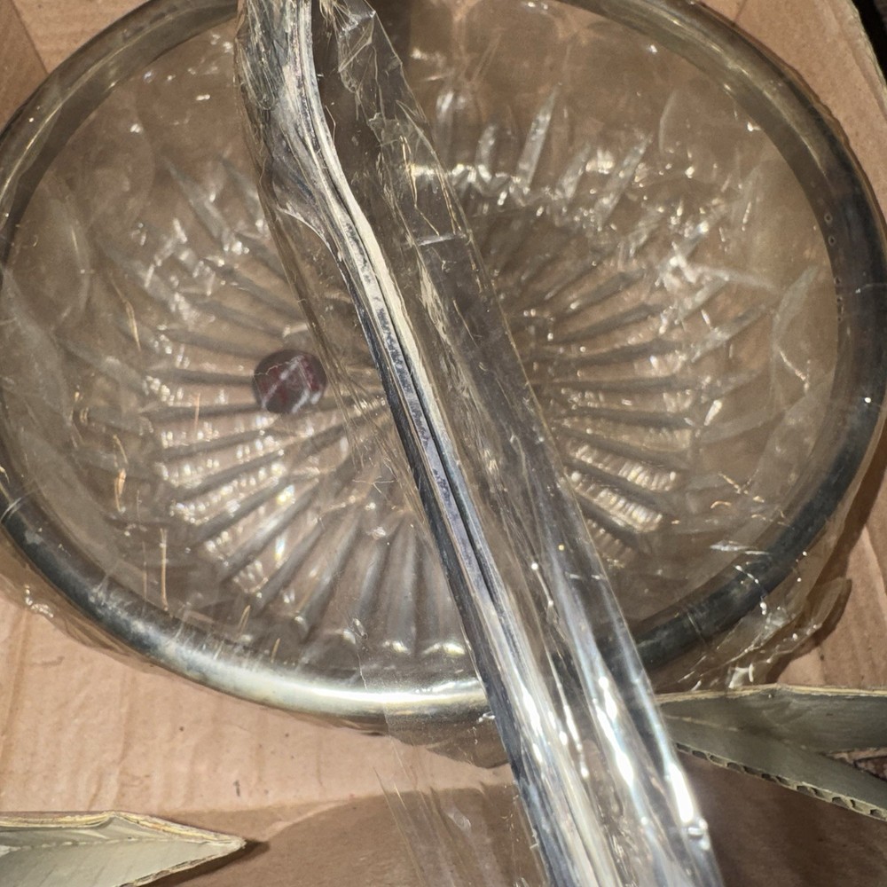 EALES 1779 Silverplated Salad Bowl with Salad Servers