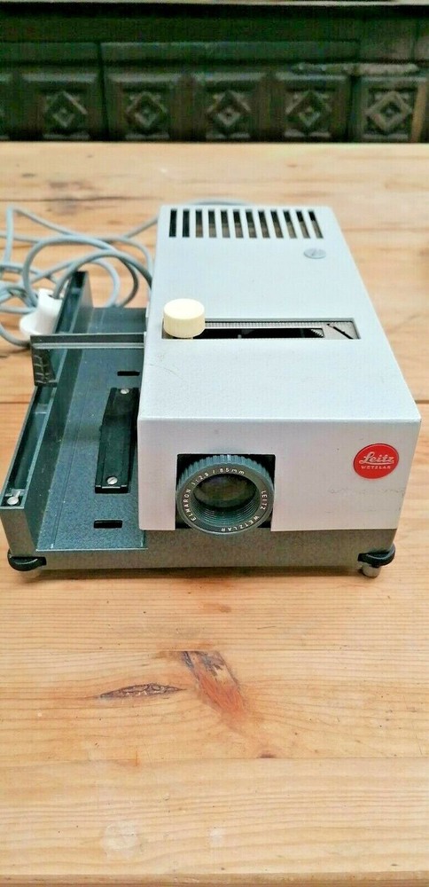 Leitz Wetzlar Pradolux Laboratory Slide Projector Slide vintage