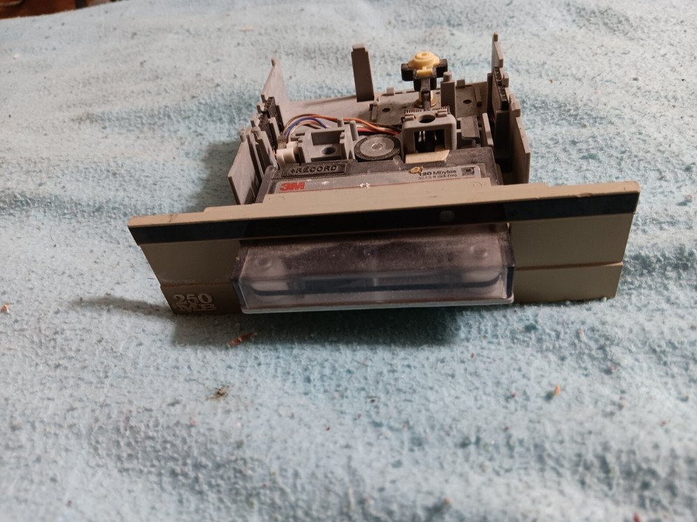 Vintage 250MB Digital Storage Tape Drive