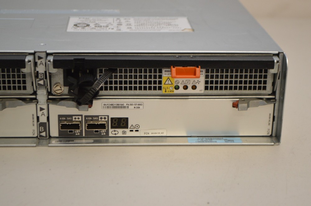 ^ EMC EAE Hard Drive Array HDD Expansion Bay (No Hard Drives) #W5897