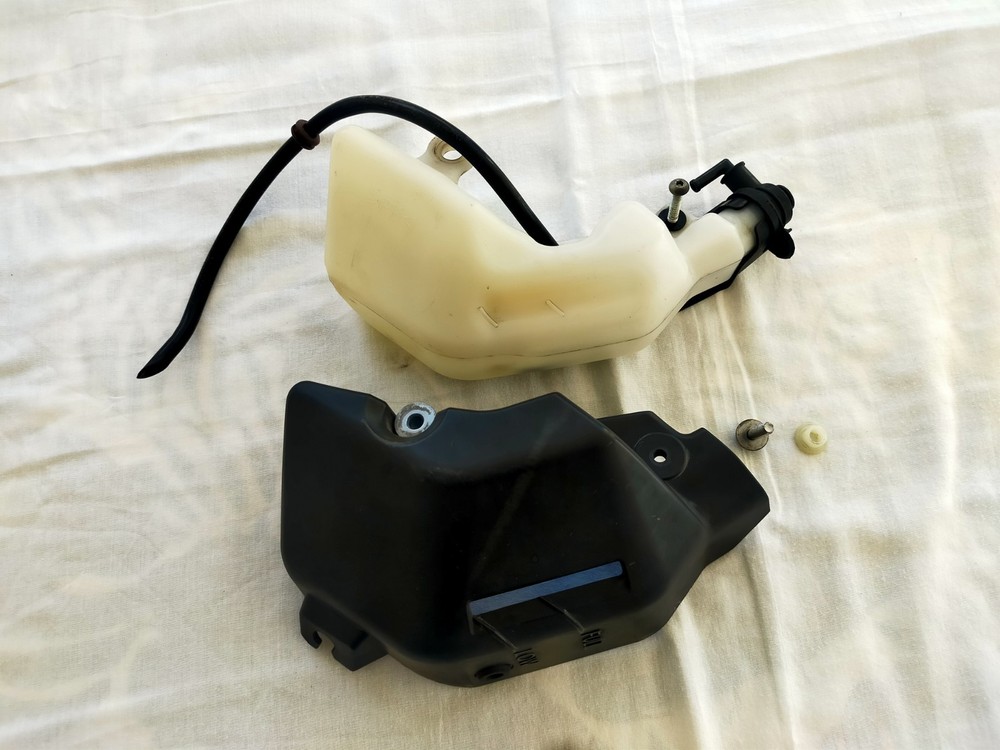 Yamaha MT 09 Coolant Tank