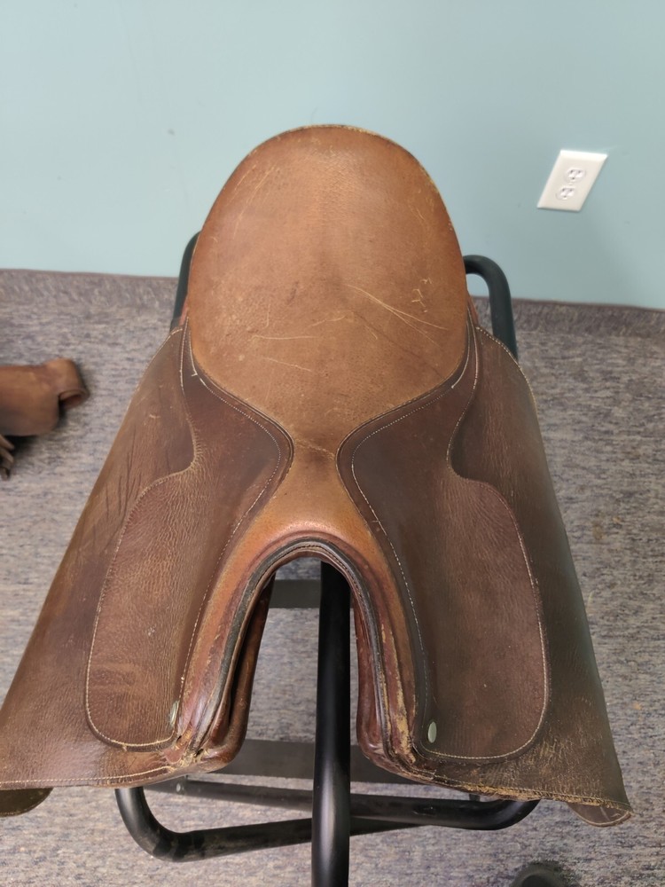 18.5" Eldonian English Saddle