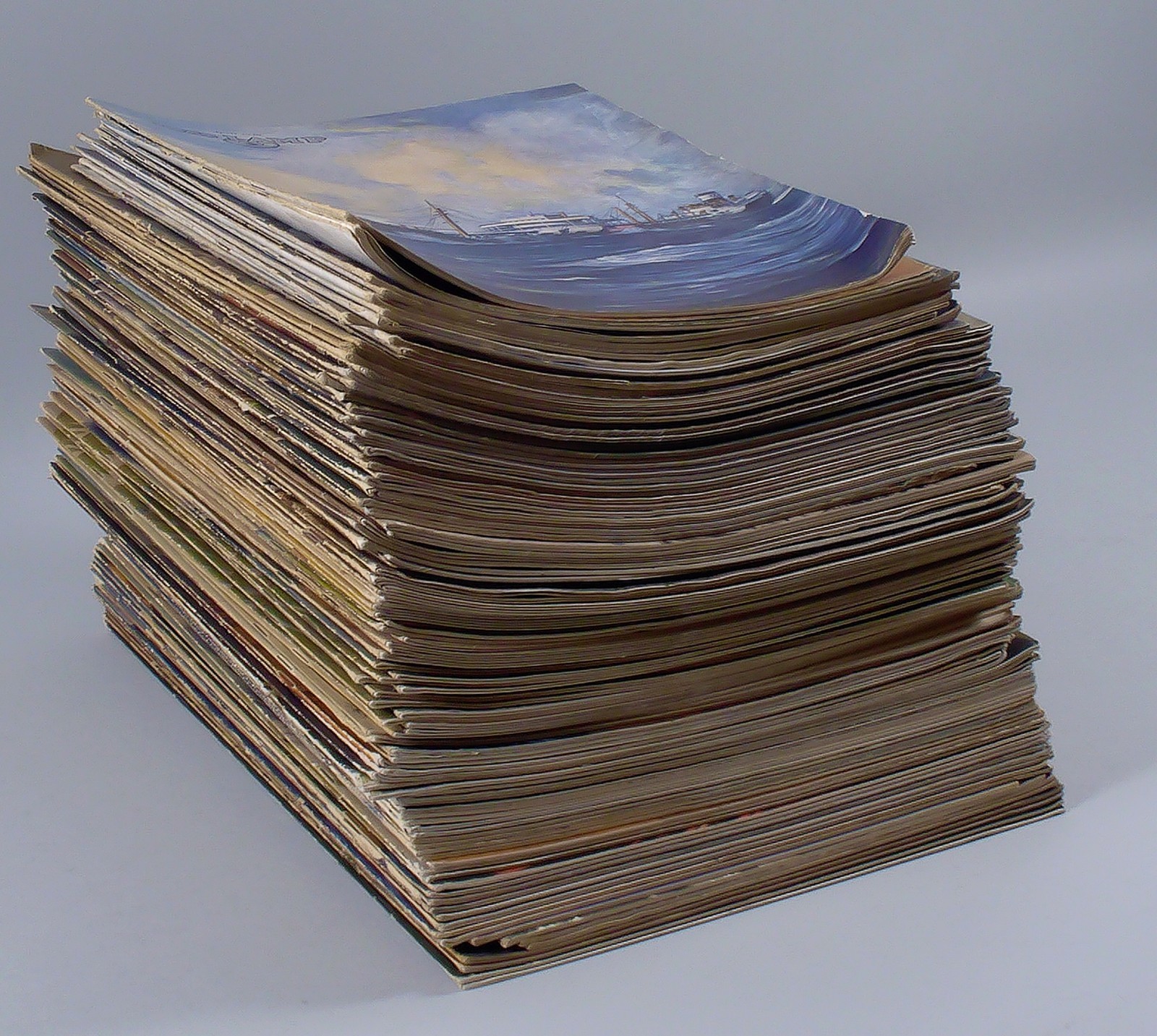 HUGE lot of 109 ESSO Standard Oil THE LAMP Industry Magazine Years 1940-1961