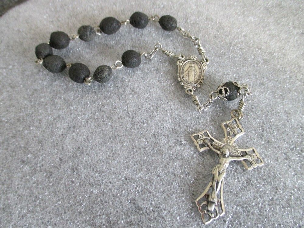 VTG ROSARY OLRM BLACK CARVED JET BEAD STERLING SILVER ST CHRISTOPHER ST JOSEPH